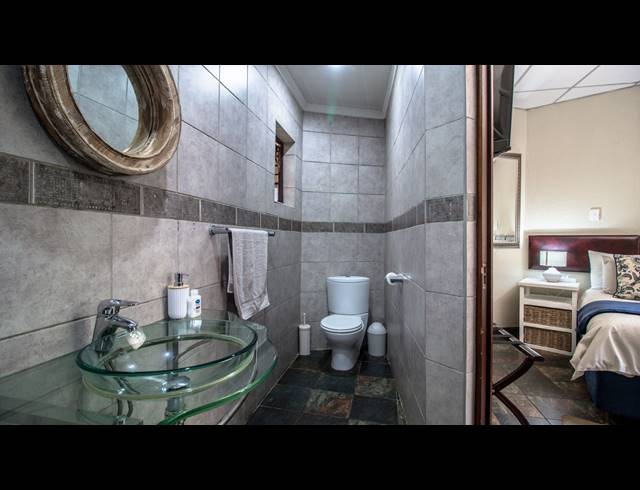 1,500M² BED & BREAKFAST FOR SALE IN ORIEL